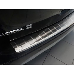NEREZ Kryt prahu zadních dveří Opel MOKKA X facelift