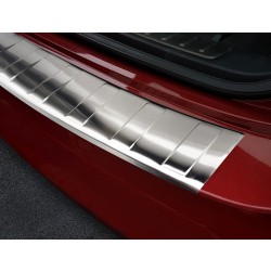 NEREZ Kryt prahu zadních dveří BMW X6 E71