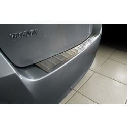 NEREZ Kryt prahu zadních dveří Toyota VERSO 5dvéř.