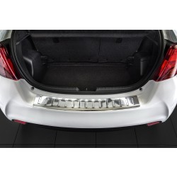 NEREZ Kryt prahu zadních dveří Toyota YARIS III hatchback