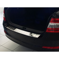 NEREZ Kryt prahu zadních dveří Škoda OCTAVIA III htb