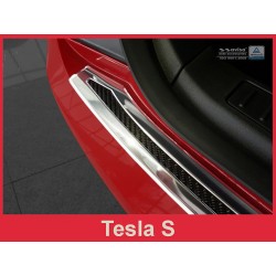 NEREZ Kryt prahu zadních dveří Tesla S - nerez-karbon