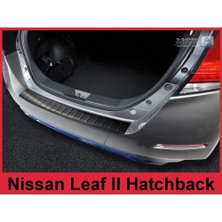 NEREZ Kryt prahu zadních dveří Nissan LEAF II hatchback - černý grafit