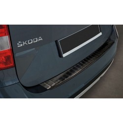 NEREZ Kryt prahu zadních dveří Škoda Yeti 4x4