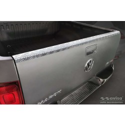 NEREZ Kryt horní hrany dveří korby Volkswagen Amarok I - stříbrný