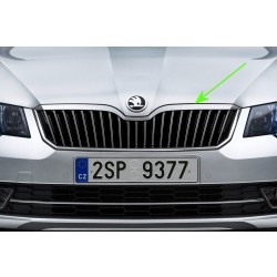 Škoda Superb II facelift - rámeček masky OEM