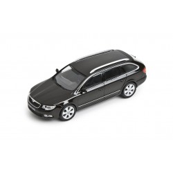 Abrex model 1:43 Škoda Superb II Combi Black Magic