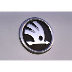 Škoda Superb II - Nové logo Škoda na kufr