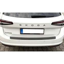 Škoda Superb IV Combi - OEM ochranný panel zadního nárazníku CARBON