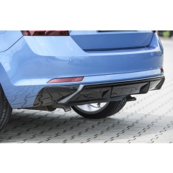 Rieger vložka zadního nárazníku pro Škoda Rapid NH spaceback vč. faceliftu, plast ABS lakovaný do černé lesklé barvy, pro vozy bez tažného zařízení
