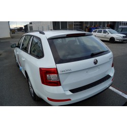 Škoda Octavia III combi - nákladový práh GLOSSY BLACK