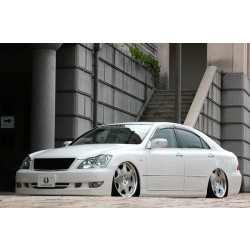 Toyota Crown 18 - body kit VIP od AIMGAIN 3-dílný set