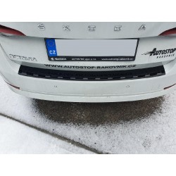 Škoda Octavia IV sedan - ochranný panel zadního nárazníku - VVS - GLOSSY BLACK