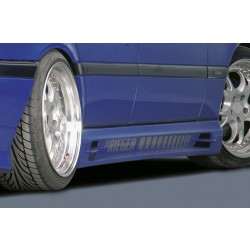 Rieger boční práh mont. strana pravá pro Mercedes třída C W202 sedan, t-model vč. faceliftu, r.v. 00/93-06/97, 07/97-, plast ABS bez povrchové úpravy, s prolisem, s prolisem a dvěma výřezy