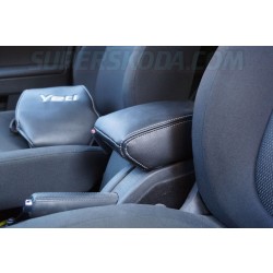 Škoda Yeti - kožený potah loketní opěrky s bílým prošitím